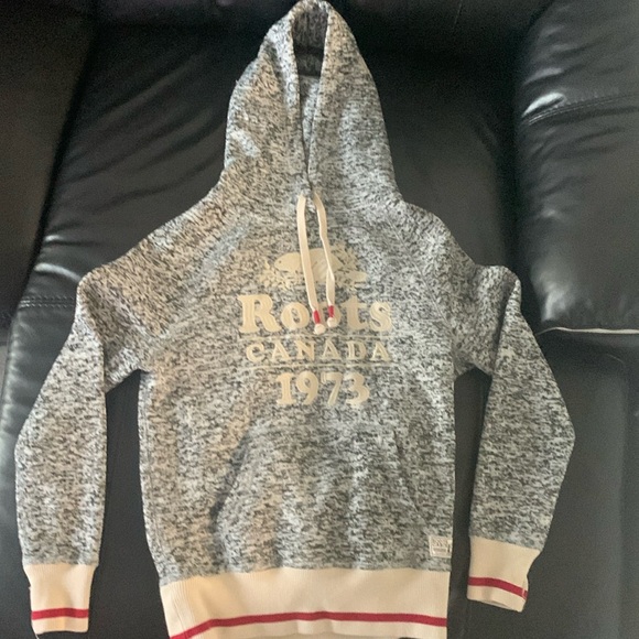 Roots Canada Hoodie - Picture 2 of 3